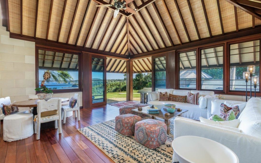 Blending Indoor and Outdoor Living Spaces in Hawaii
